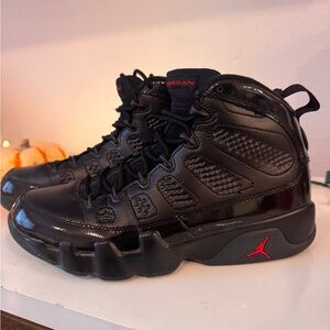 Jordan Retro IX Men's Black and Red Sneakers size 9